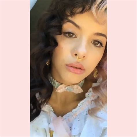 Melanie Showed Off Her Beautiful Jewelry And Curls 😍 💧 Via Melanies