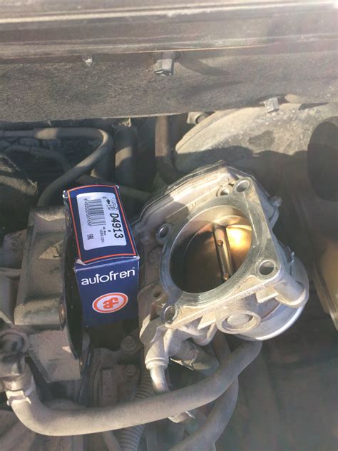 Чистка дроссельной заслонки — Nissan Qashqai (1G), 2 л, 2012 года ...