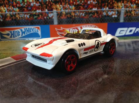 Julian S Hot Wheels Blog Corvette Grand Sport Roadster Corvette Stingray Then And Now