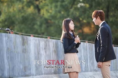 Lee Min Ho And Park Shin Hye Share A Hushed Rooftop Kiss In Heirs A Koalas Playground