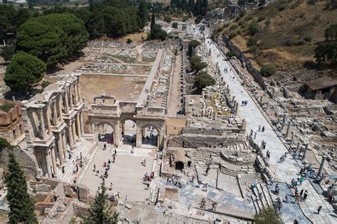 Ephesus Guided Tour From Izmir With Entrance Fees And Lunch