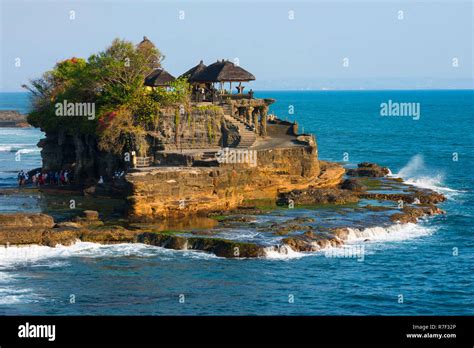 Pura Tanah Lot Temple Bali Indonesia Stock Photo Alamy