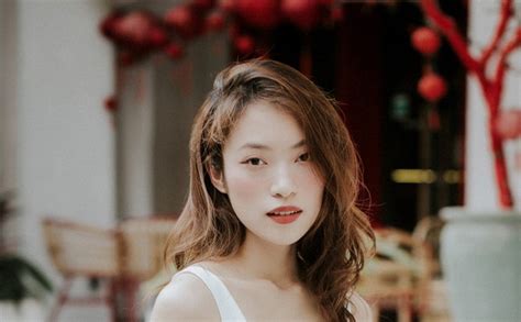 Hot girl 7 thứ tiếng Khánh Vy tái xuất với màn bắn tiếng Anh siêu đỉnh tại TED Talks lần đầu