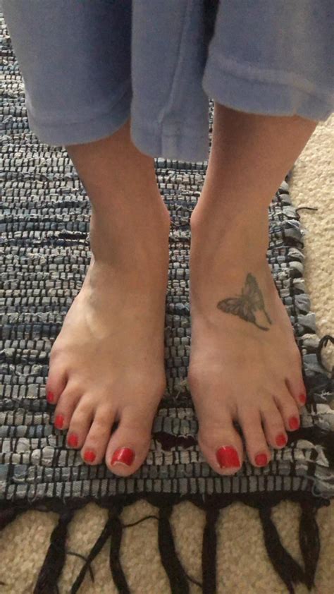 Paula Me Pattershall Red Polished Toes The Mousepad