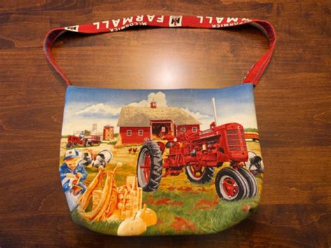 Farmall Tractor Country Ih Farming Hay Field Purse Pr Gem