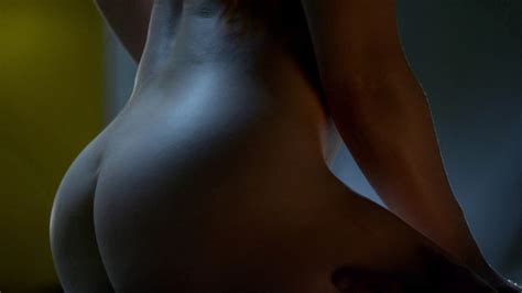 Naked Ariauna Albright In Femme Fatales