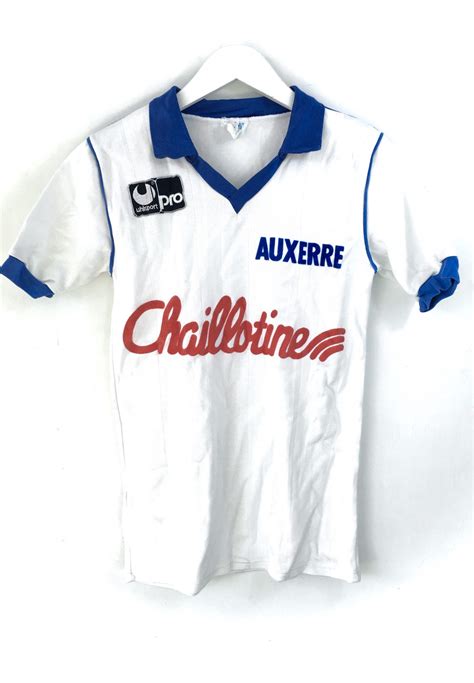 AJ Auxerre 1986-87 Home Kit