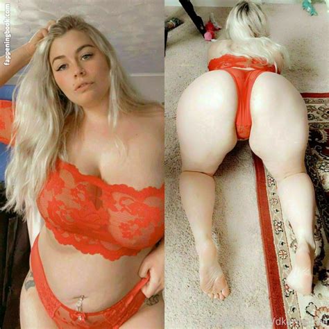 M I A Theonlymiak Miamatangi Nude Onlyfans Leaks Fappening Fappeningbook