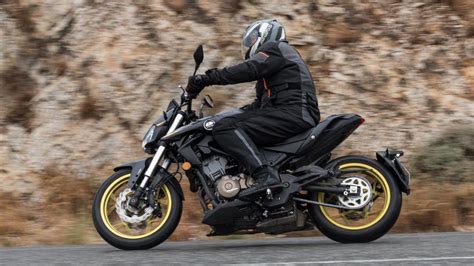 Qj Motor Srk Una Moto Naked De Corte Deportivo Y Dise O Minimalista