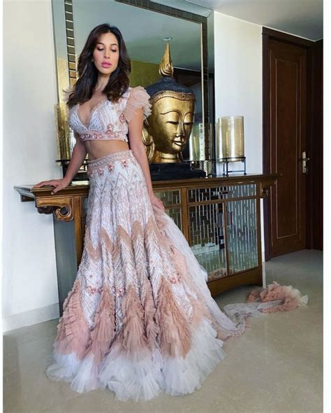 Sophie Choudry Hot Photoshoot TeluguBulletin