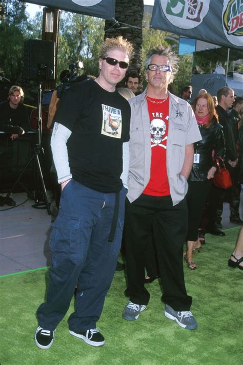 Pin By H On The Offspring 2000s Fashion Men 00s Outfits 2000s