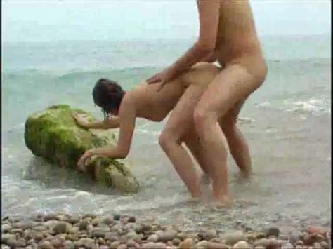 Mature Freanch Woman On The Beach Likes A Romantic Fuck XXX FemeFun