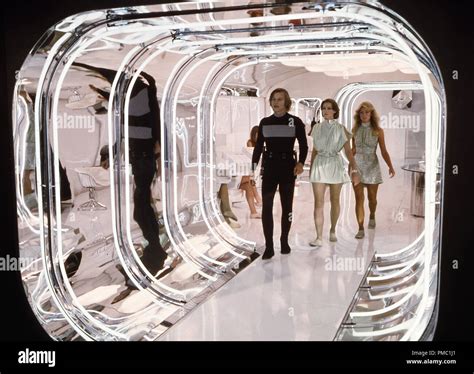 Michael York Jenny Agutter Farrah Fawcett Logans Run 1976 Mgm File Reference 33595