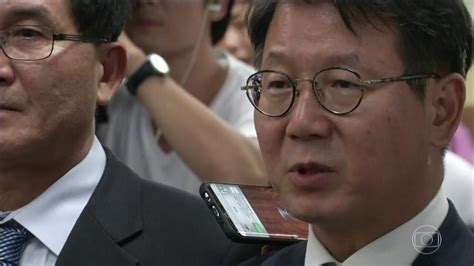 Herdeiro da Samsung é condenado a 5 anos de prisão na Coreia do Sul