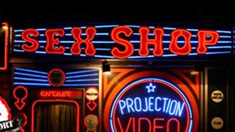 Porno D Kkan U Urlu Geldi Sex Shopa Gitti Milyoner Oldu Medyafaresi