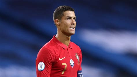 Cristiano Ronaldo Net Worth. How Much is He Worth? - TlwaStoria