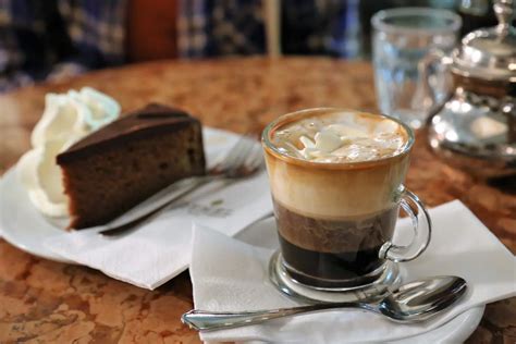 Visiting A Traditional Austrian Coffee House – Everything You Need To ...
