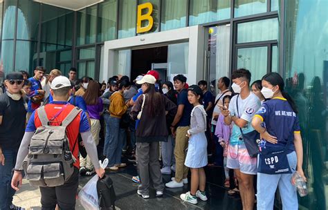 Hot girl người Campuchia đi xem Jujitsu như đi hội ban tổ chức vỡ trận