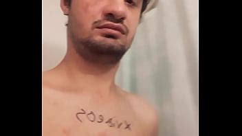 Escena de identificación y ducha XVIDEOS