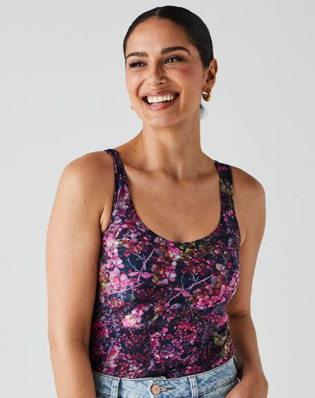 Liz Lingerie Suti S Calcinhas Moda Praia E Mais