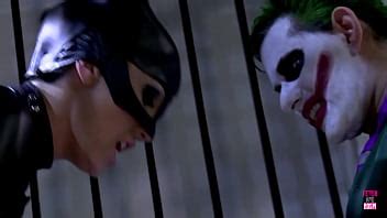 Joker se folla a Harley Quinn y Catwoman con una gran polla en un fantástico trío XVIDEOS