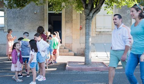 Une Rentr E Scolaire Sous Le Soleil Dans La Ni Vre Photos Nevers