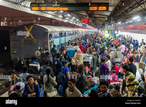 delhi railway station  res stock photography  images alamy