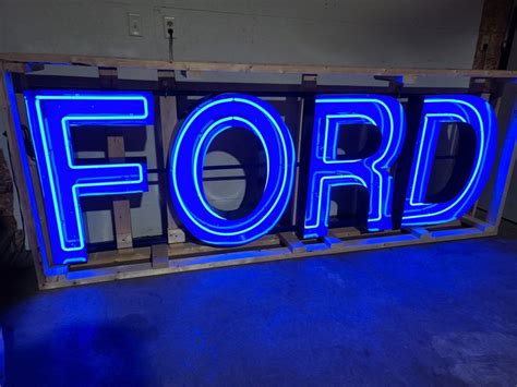 0 Ford Dealership Neon Sign | GAA Classic Cars