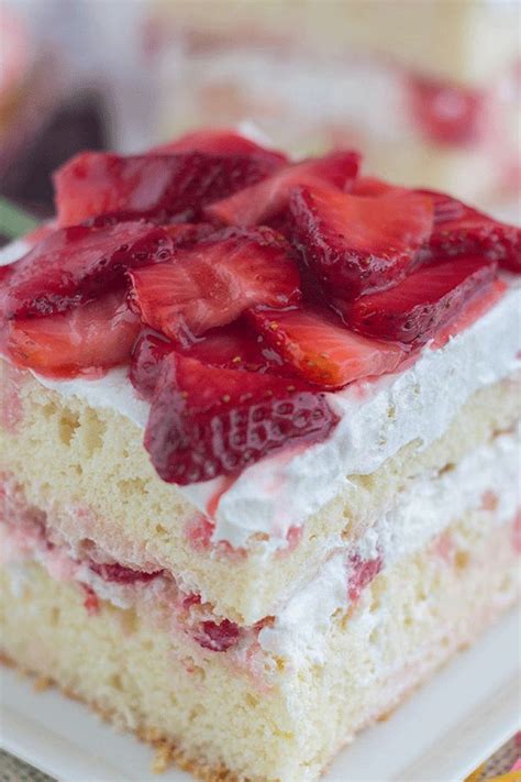 Strawberry Shortcake Banana Pudding Cake Strawberry Shortcake Recipes Desserts