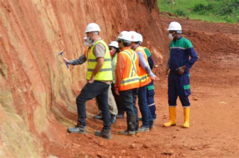 Le Panel Dexperts Au Chantier Du Phjimu Projet Hydro Lectrique Jiji