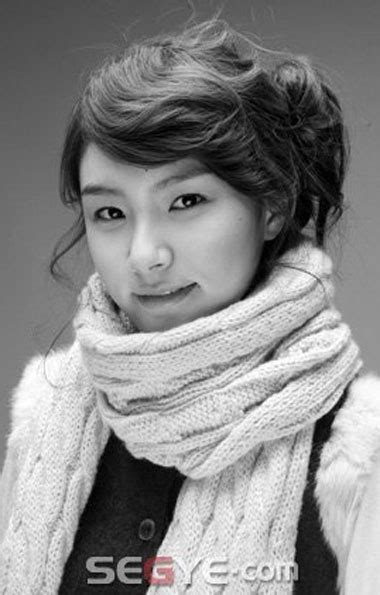 Sốt hình ảnh người mẫu tuổi xứ Hàn chụp nude Báo Dân trí