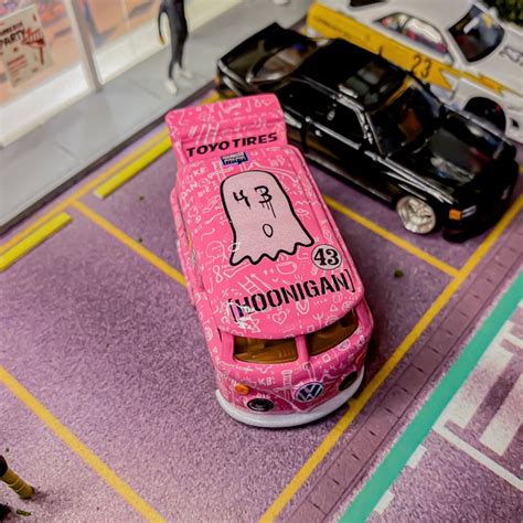 Jual Hot Wheels Kool Kombi Custom Hoonigan Pink Shopee Indonesia