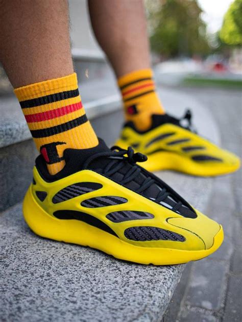 💛🖤adidas yeezy boost 700 v3 azael black yellow🖤💛кросівки адідас ізі ...