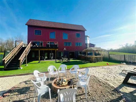 This Rustic Barn Airbnb In Wisconsin Offers The Ultimate Countryside
