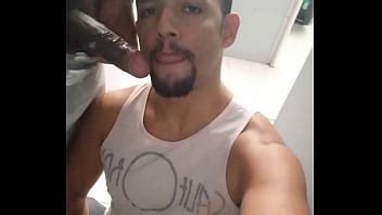 Casado Estava No Banheiro Querendo Da Leitinho Me Chamou Para O Box E Gozou XVIDEOS