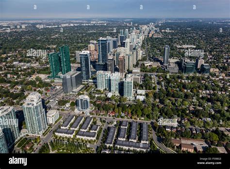 A Aerial View Of North York From Highway 401 And Yonge St Stock Photo