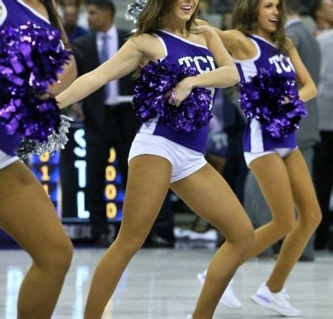 Pin By Tyler Tornado On Hottest Cheerleaders Hot Cheerleaders