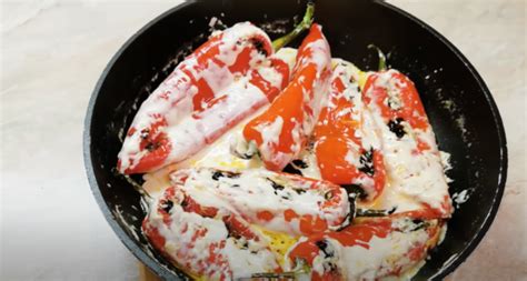 Има много рецепти с чушки, но най-вкусните са тези: Бързи чушки в бял ...