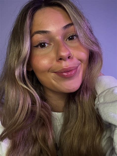 Madi Smith (@madzz_asmr) • Instagram photos and videos