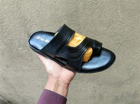 Daily Wear Black Mens Leather Slippers Size At Rs Pair In Agra