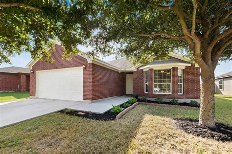 418 Summerside Ave Lockhart Tx 78644 Trulia