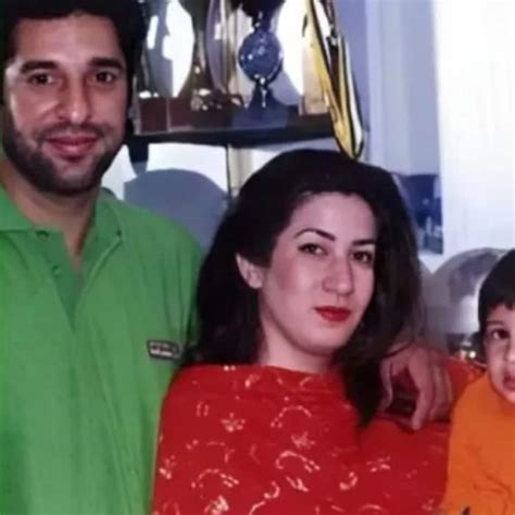 love story wasim akram  huma mufti