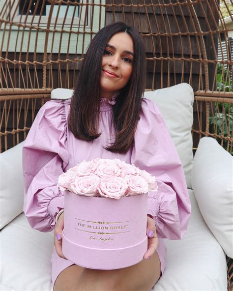 Why ‘Just Because’ Roses Will Be Your Wife’s Favorite | The Million Roses