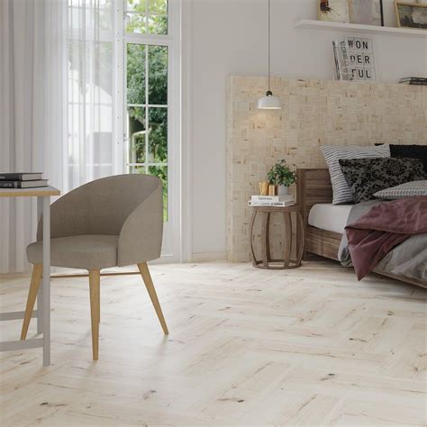 Светлый керамогранит в спальне | Home decor, Furniture, Home