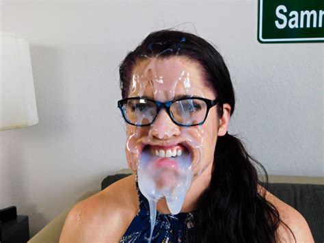 Lovely Milf Sammi Starfish Is Playing With Toys And Getting A Huge Facial 15 Photos