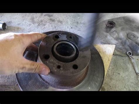 Как снимается ступица переднего колеса ваз 2107