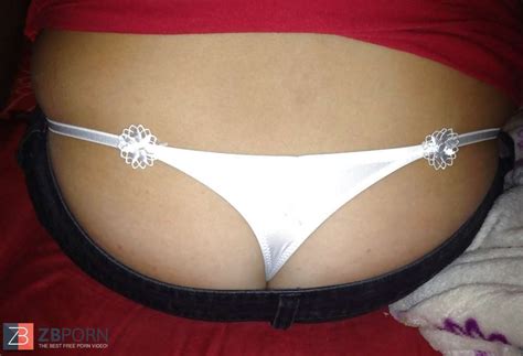 Flash Me Your Bootie And More ZB Porn