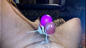 vibrateur étroitement attaché à la bite et au sperme dur XVIDEOS