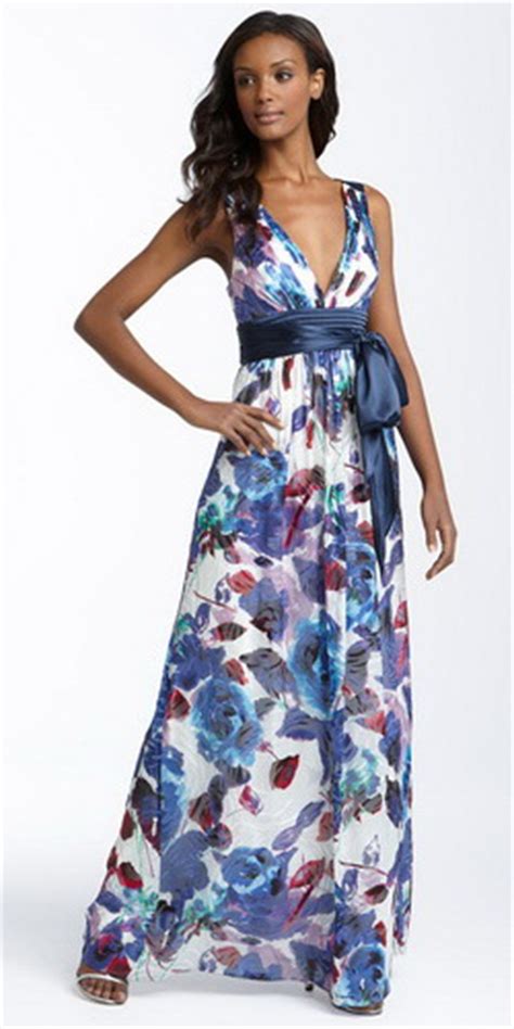 Длинное платье не менее сексуально!