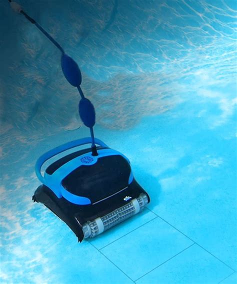 Robotic Pool Vacuum Cleaner - ThingsFromMars.com